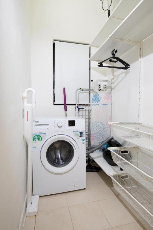 Cozy 3 Bedrooms - Near Seafront * Sliema